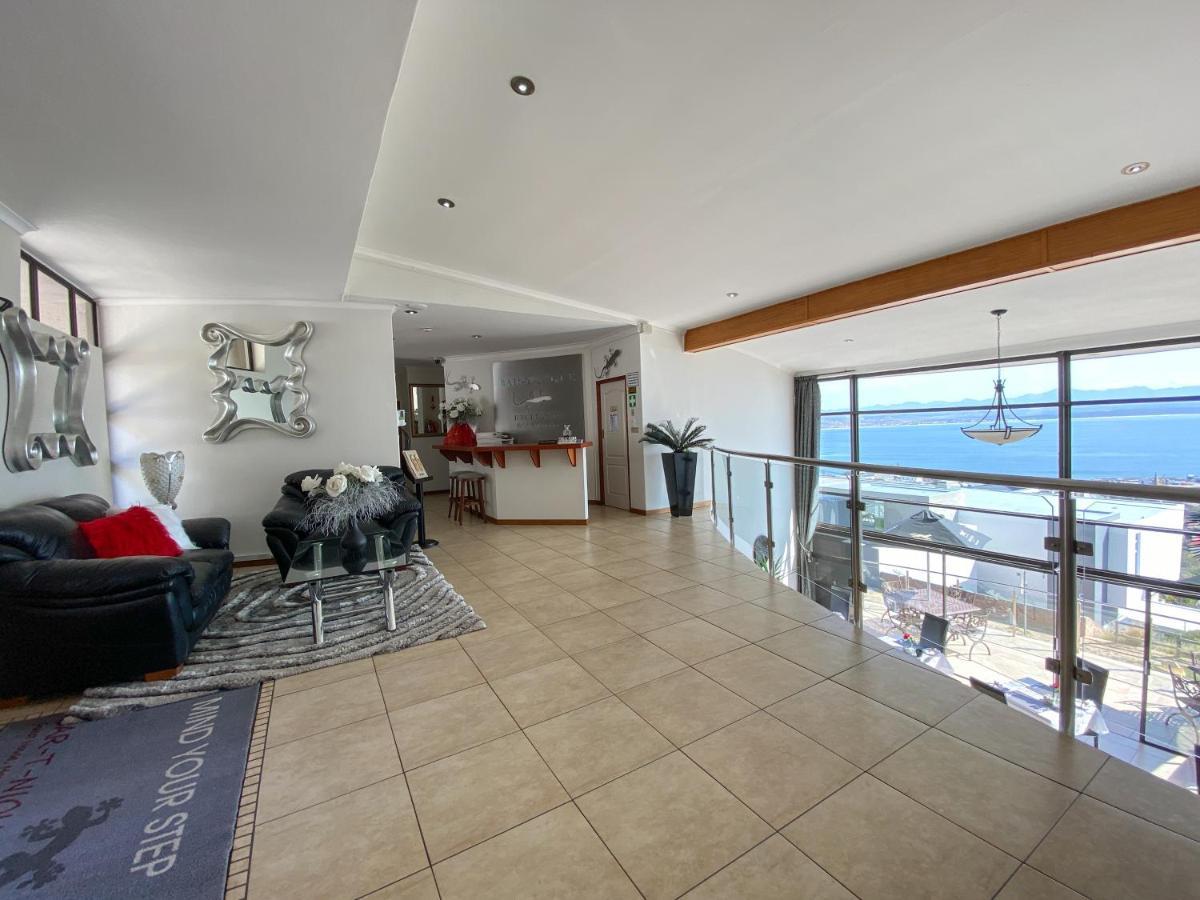 Bar-T-Nique Guest House Mosselbaai Buitenkant foto