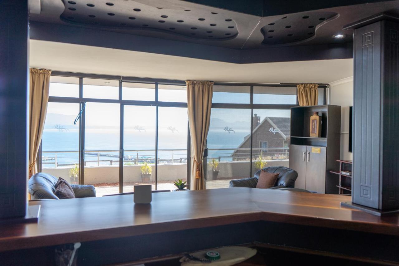 Bar-T-Nique Guest House Mosselbaai Buitenkant foto
