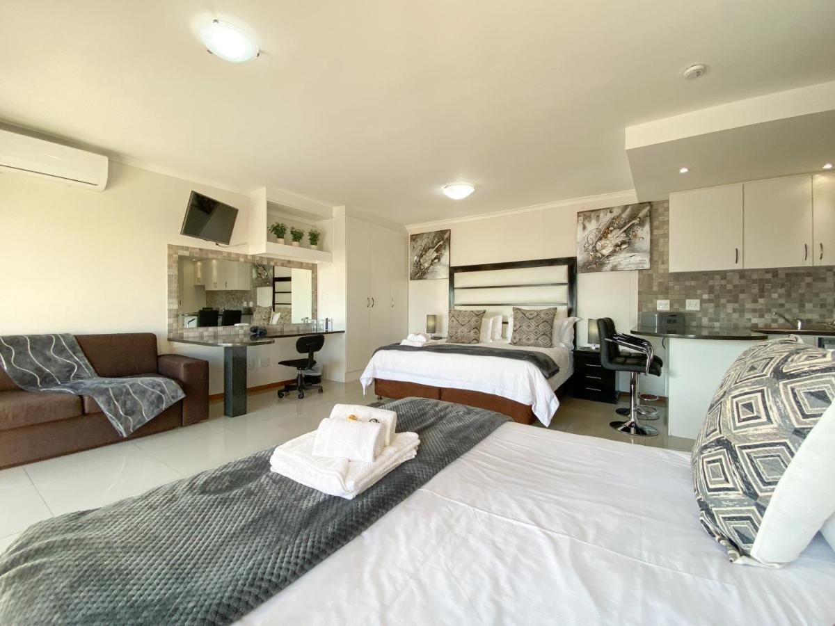 Bar-T-Nique Guest House Mosselbaai Buitenkant foto