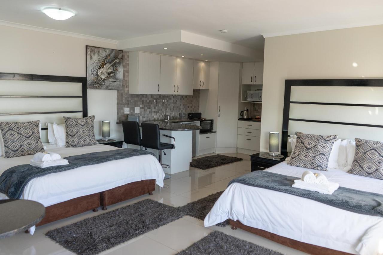 Bar-T-Nique Guest House Mosselbaai Buitenkant foto