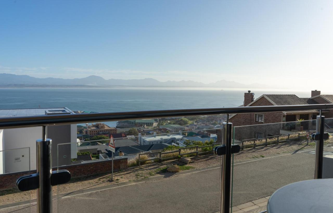 Bar-T-Nique Guest House Mosselbaai Buitenkant foto