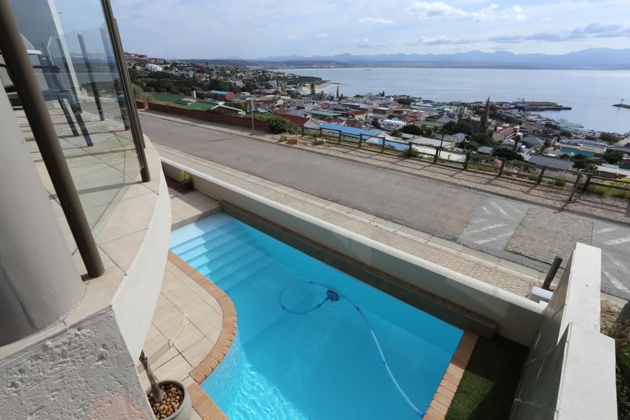 Bar-T-Nique Guest House Mosselbaai Buitenkant foto