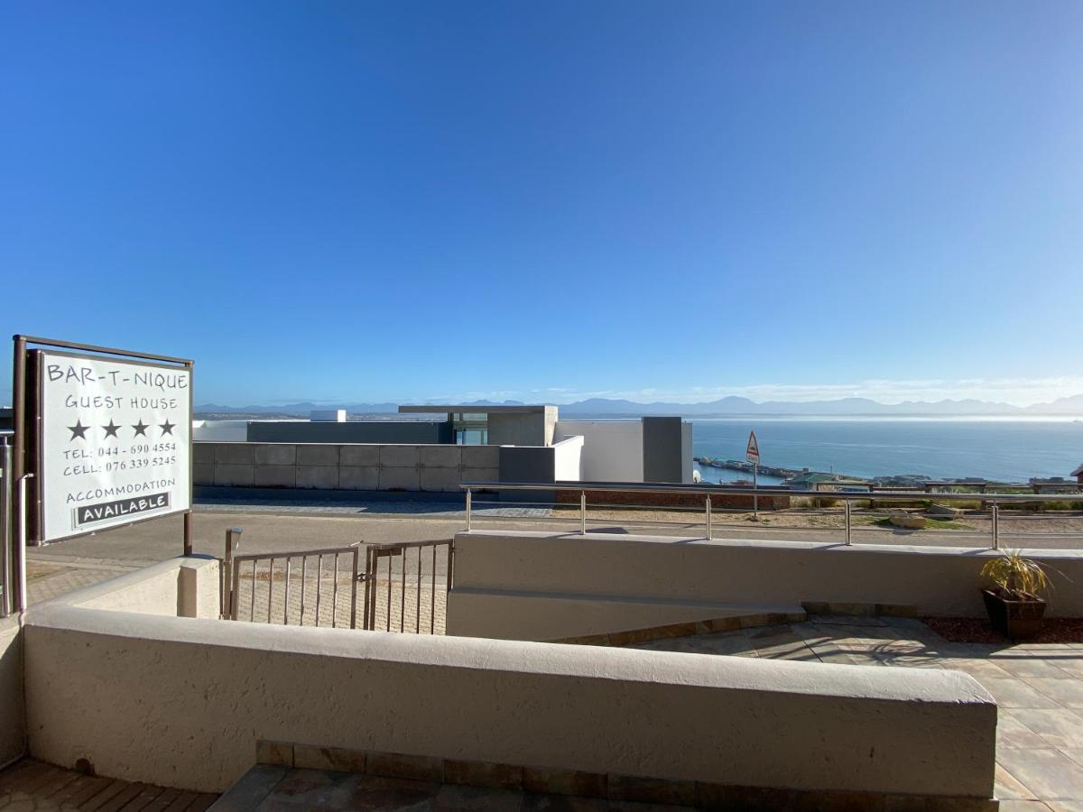 Bar-T-Nique Guest House Mosselbaai Buitenkant foto