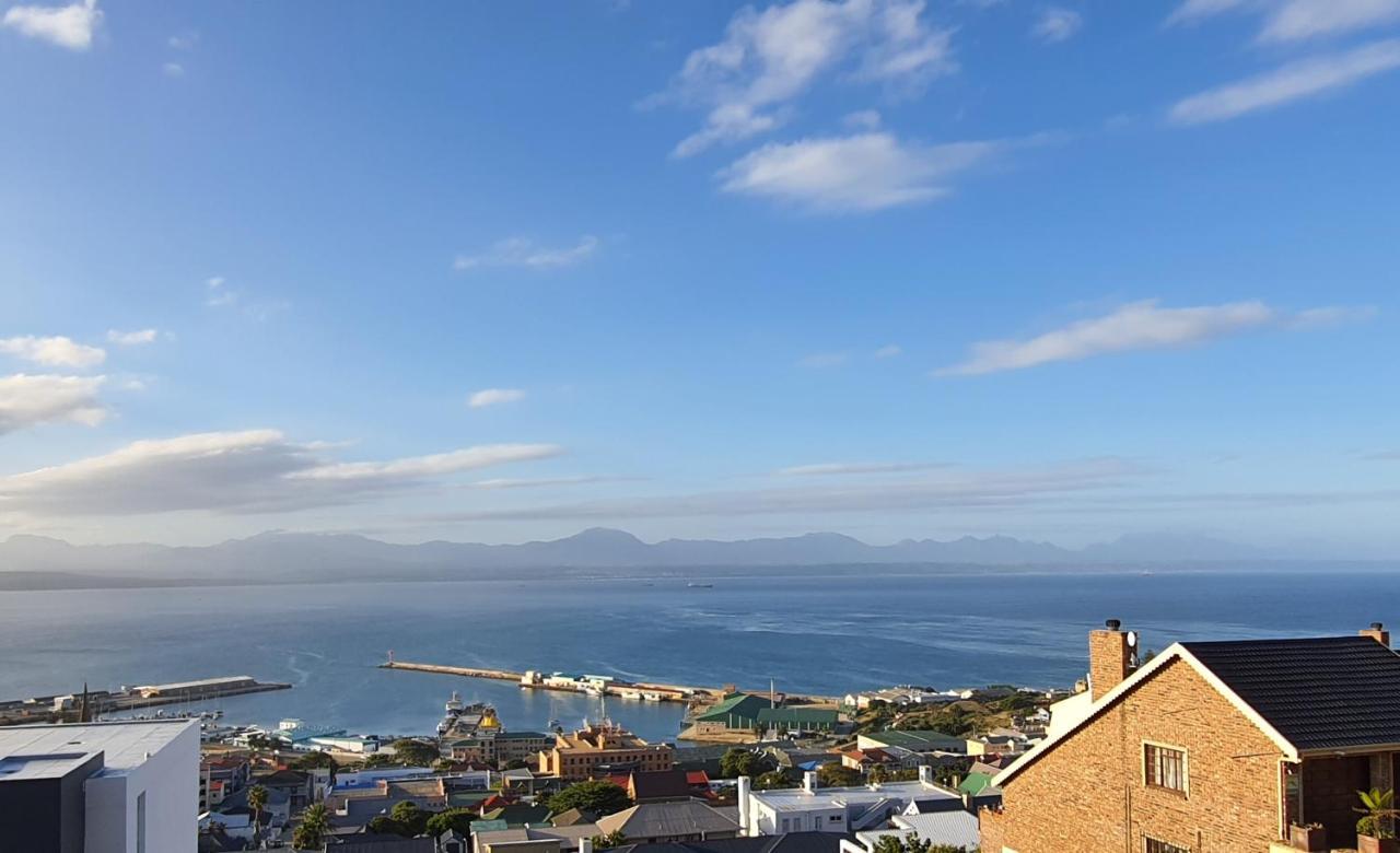 Bar-T-Nique Guest House Mosselbaai Buitenkant foto